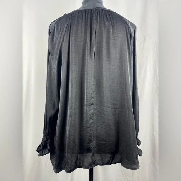 Old Navy Black Cold Shoulder Long Sleeve Blouse - Picture 3 of 6